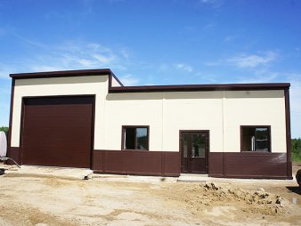 Автокомплекс из сэндвич-панелей